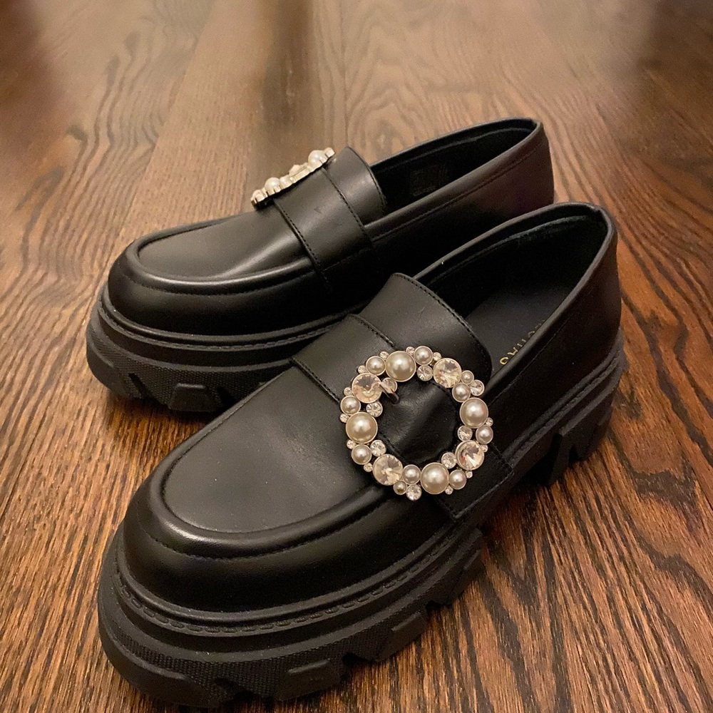 ALOHAS Black Loafers with Pearl Detail